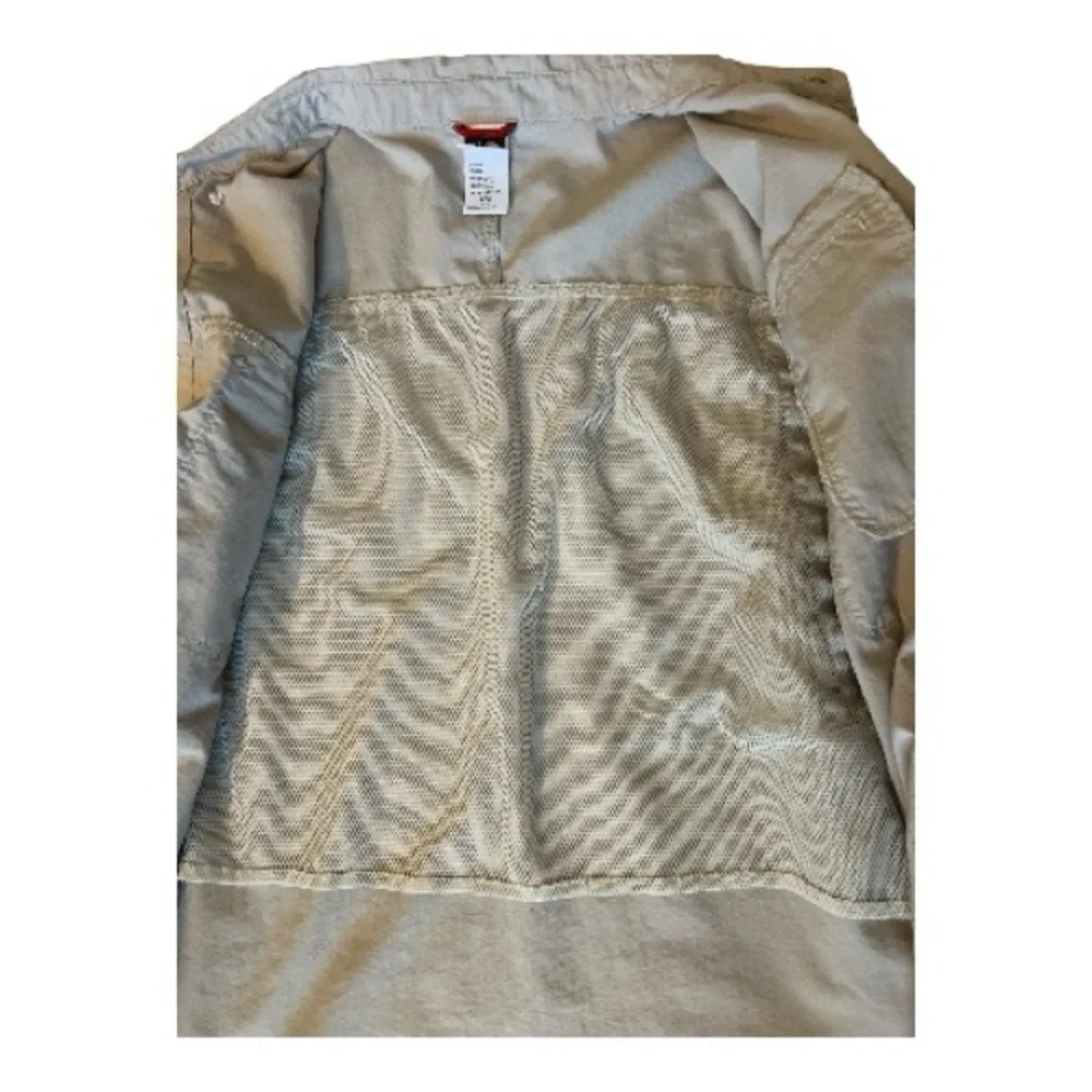 The North Face men’s beige Button Down Shirt